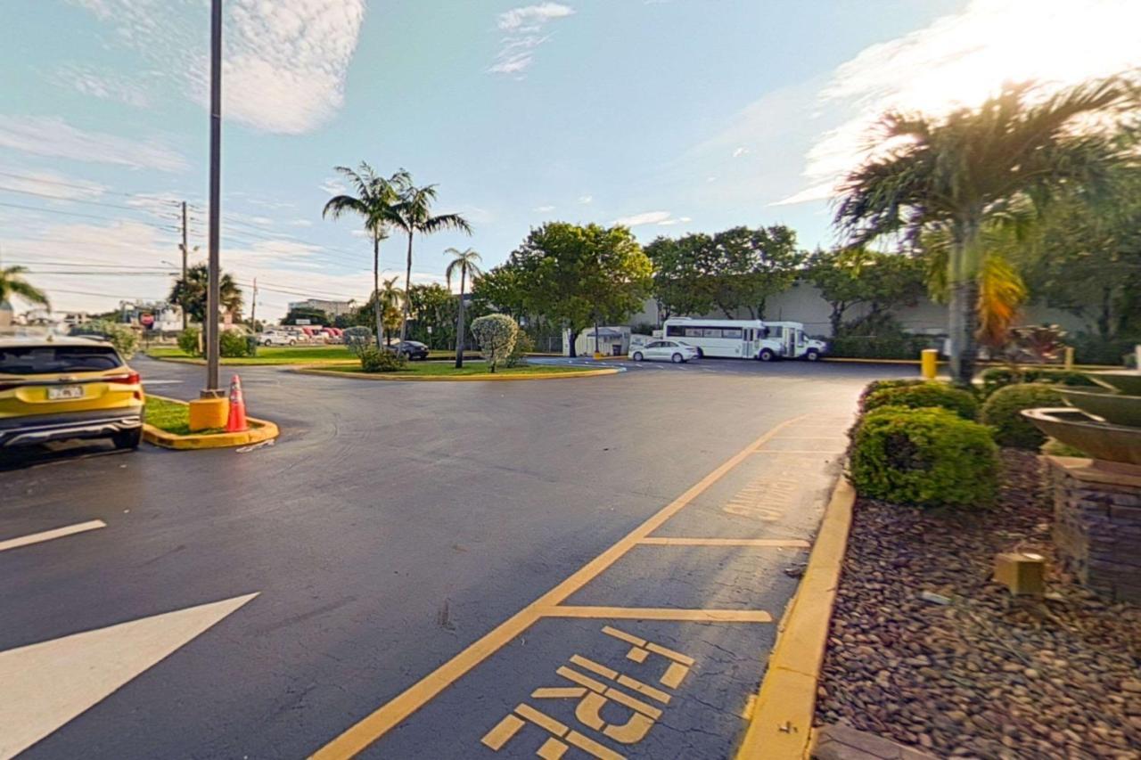Rodeway Inn & Suites Fort Lauderdale Airport & Cruise Port Dania Beach Kültér fotó